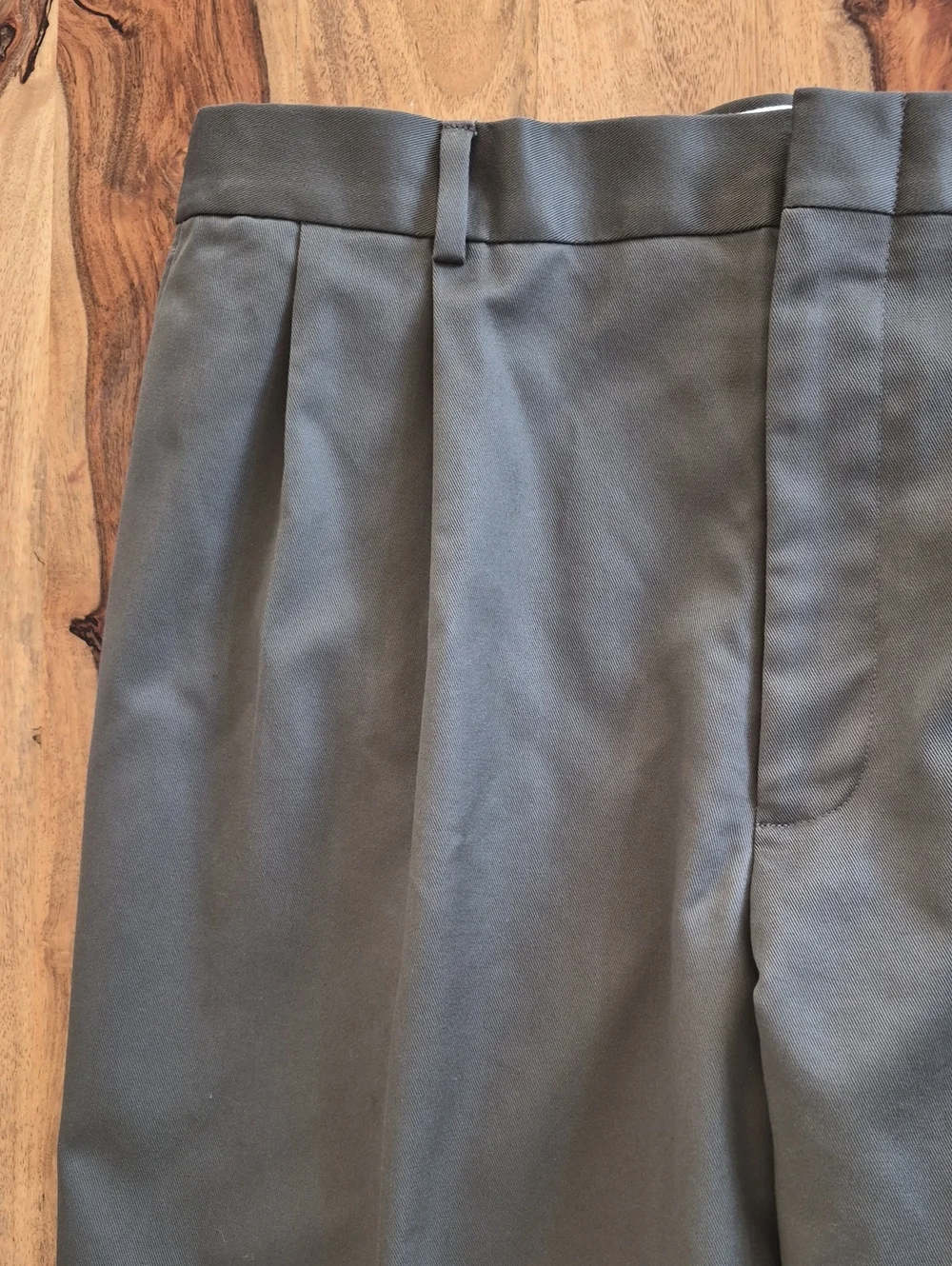 Lands' End Traditional Fit 100% Cotton Pleated Pants